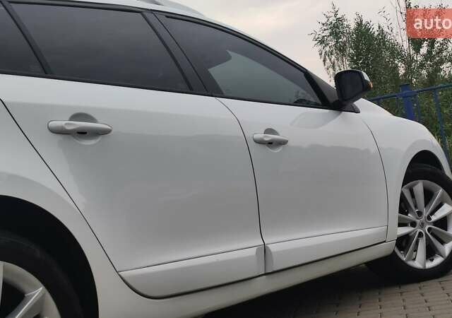 Белый Рено Меган, объемом двигателя 1.46 л и пробегом 250 тыс. км за 7850 $, фото 25 на Automoto.ua