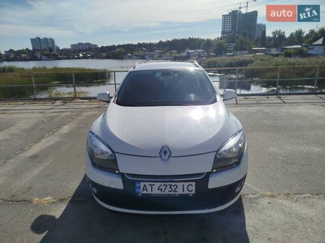 Белый Рено Меган, объемом двигателя 1.2 л и пробегом 123 тыс. км за 7800 $, фото 8 на Automoto.ua