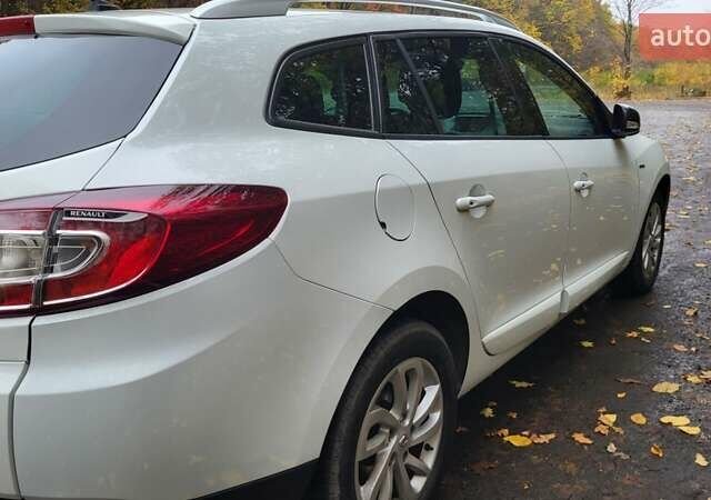 Білий Рено Меган, об'ємом двигуна 1.46 л та пробігом 240 тис. км за 8200 $, фото 18 на Automoto.ua