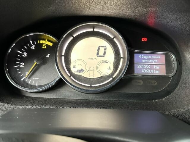 Білий Рено Меган, об'ємом двигуна 1.5 л та пробігом 3 тис. км за 6700 $, фото 6 на Automoto.ua