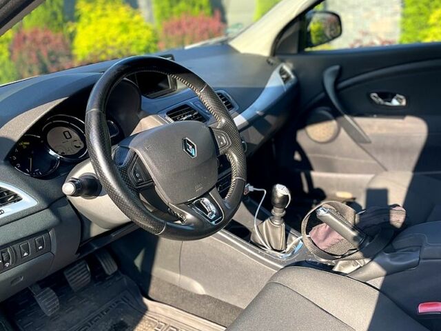 Білий Рено Меган, об'ємом двигуна 1.6 л та пробігом 368 тис. км за 6900 $, фото 3 на Automoto.ua