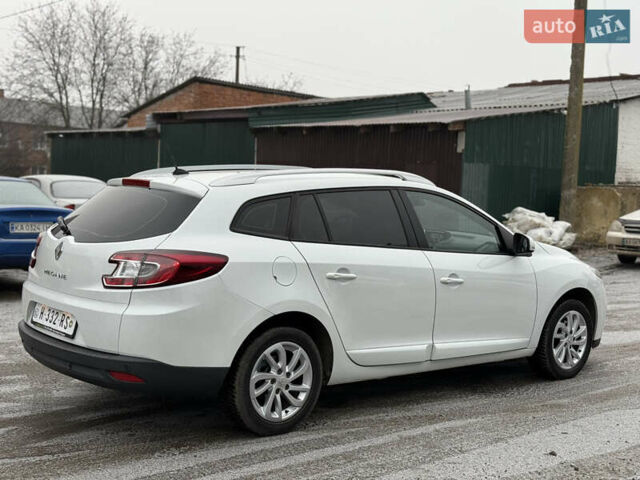 Белый Рено Меган, объемом двигателя 1.6 л и пробегом 153 тыс. км за 9300 $, фото 10 на Automoto.ua