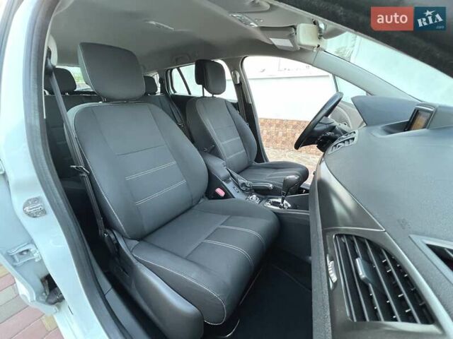 Белый Рено Меган, объемом двигателя 1.46 л и пробегом 185 тыс. км за 9099 $, фото 29 на Automoto.ua