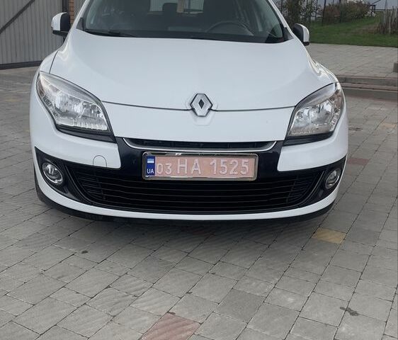 Рено Меган 2013 в Локачи на Automoto.ua Белый Рено Меган, объемом двигателя 1.5 л и пробегом 290 тыс. км за 7500 $, фото 1 на Automoto.ua