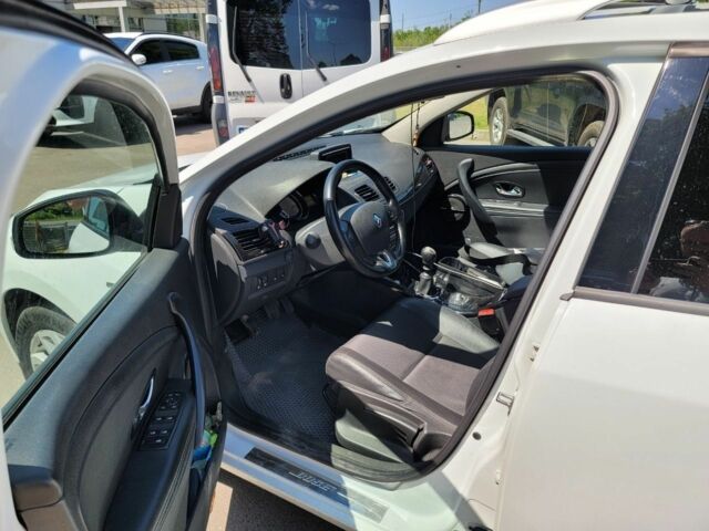 Білий Рено Меган, об'ємом двигуна 1.5 л та пробігом 338 тис. км за 7800 $, фото 4 на Automoto.ua