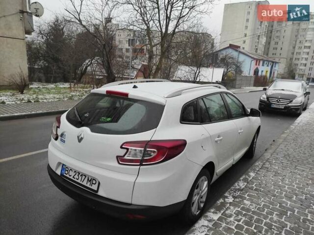 Білий Рено Меган, об'ємом двигуна 1.46 л та пробігом 205 тис. км за 7500 $, фото 4 на Automoto.ua