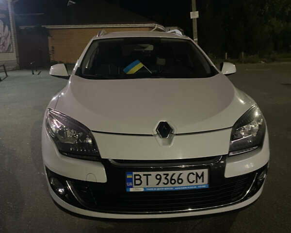 Білий Рено Меган, об'ємом двигуна 1.46 л та пробігом 282 тис. км за 7800 $, фото 13 на Automoto.ua