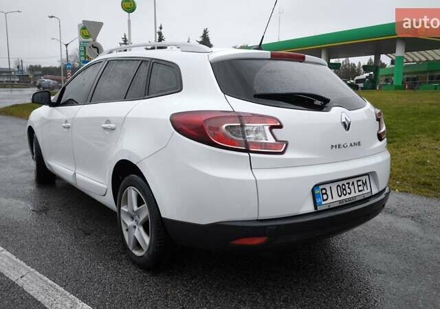 Белый Рено Меган, объемом двигателя 1.46 л и пробегом 225 тыс. км за 8500 $, фото 7 на Automoto.ua