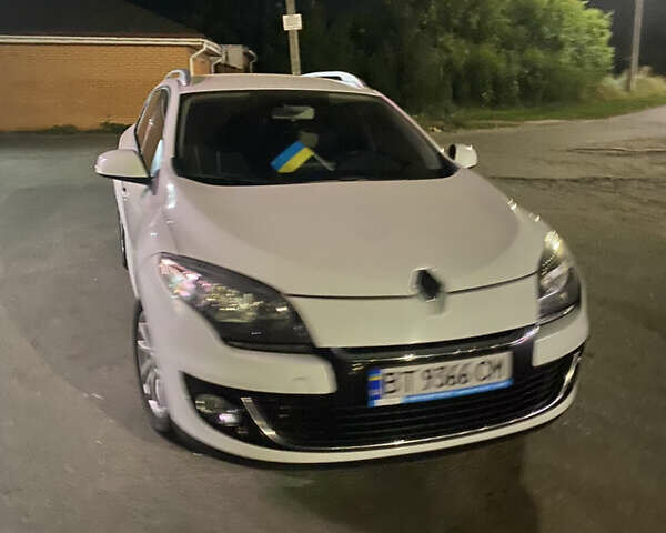 Білий Рено Меган, об'ємом двигуна 1.46 л та пробігом 282 тис. км за 7800 $, фото 12 на Automoto.ua