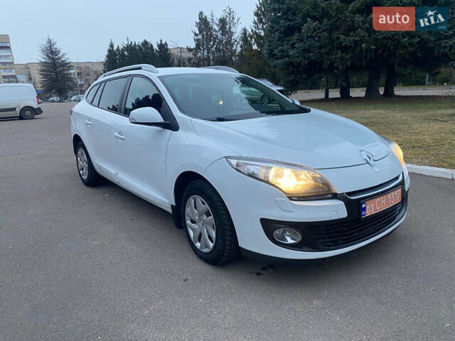 Белый Рено Меган, объемом двигателя 1.2 л и пробегом 146 тыс. км за 6600 $, фото 11 на Automoto.ua