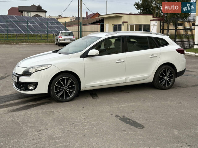 Белый Рено Меган, объемом двигателя 1.6 л и пробегом 240 тыс. км за 6999 $, фото 1 на Automoto.ua