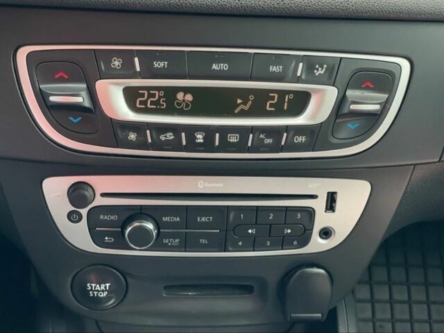 Белый Рено Меган, объемом двигателя 1.5 л и пробегом 148 тыс. км за 8999 $, фото 9 на Automoto.ua