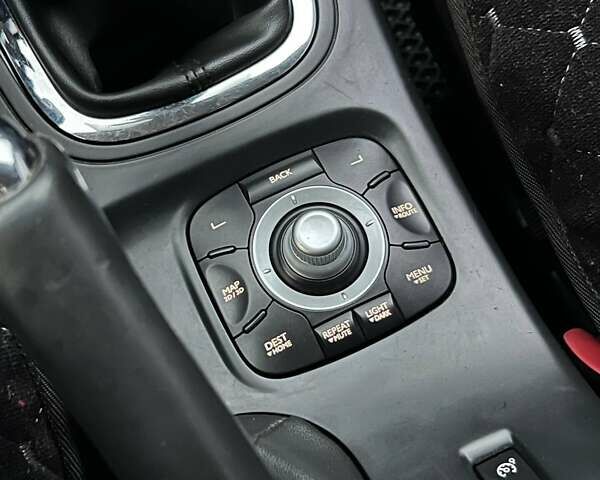 Белый Рено Меган, объемом двигателя 1.5 л и пробегом 300 тыс. км за 6600 $, фото 22 на Automoto.ua