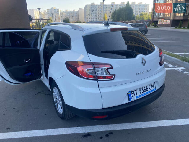Білий Рено Меган, об'ємом двигуна 1.46 л та пробігом 282 тис. км за 7800 $, фото 17 на Automoto.ua