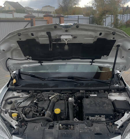 Рено Меган 2013 в Локачи на Automoto.ua Белый Рено Меган, объемом двигателя 1.5 л и пробегом 290 тыс. км за 7500 $, фото 12 на Automoto.ua