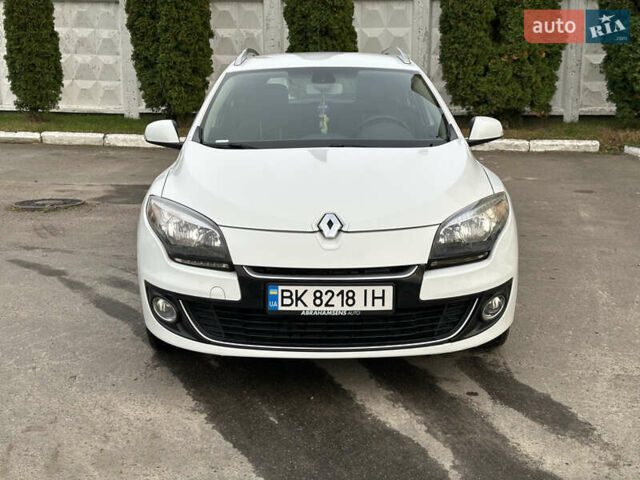 Рено Меган 2013 у Рівному на Automoto.ua Білий Рено Меган, об'ємом двигуна 1.6 л та пробігом 240 тис. км за 7950 $, фото 11 на Automoto.ua