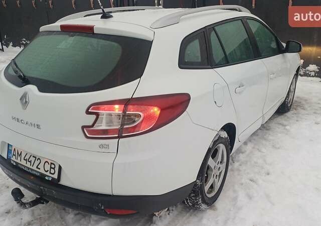 Белый Рено Меган, объемом двигателя 1.5 л и пробегом 378 тыс. км за 5200 $, фото 27 на Automoto.ua
