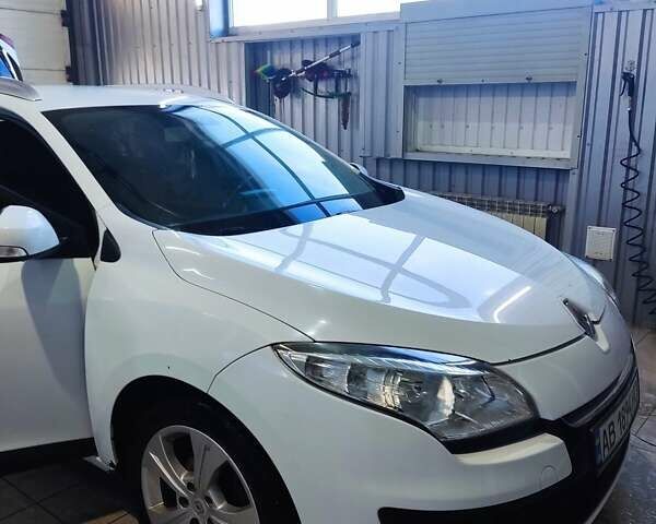 Білий Рено Меган, об'ємом двигуна 1.5 л та пробігом 221 тис. км за 6161 $, фото 14 на Automoto.ua