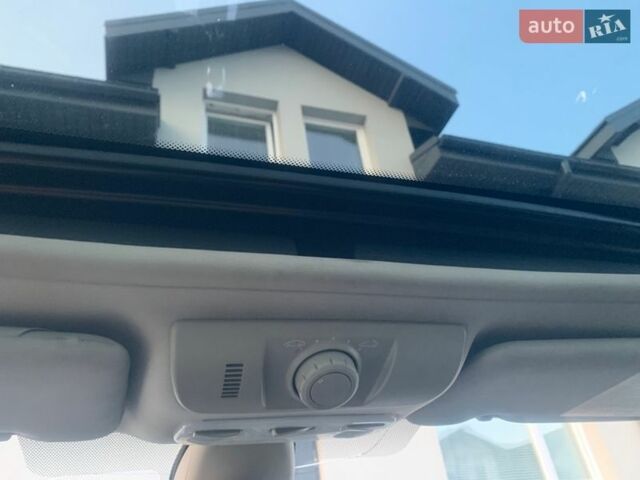 Білий Рено Меган, об'ємом двигуна 1.46 л та пробігом 398 тис. км за 6100 $, фото 16 на Automoto.ua