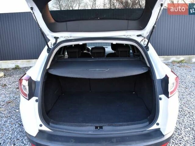 Белый Рено Меган, объемом двигателя 1.5 л и пробегом 232 тыс. км за 7800 $, фото 42 на Automoto.ua