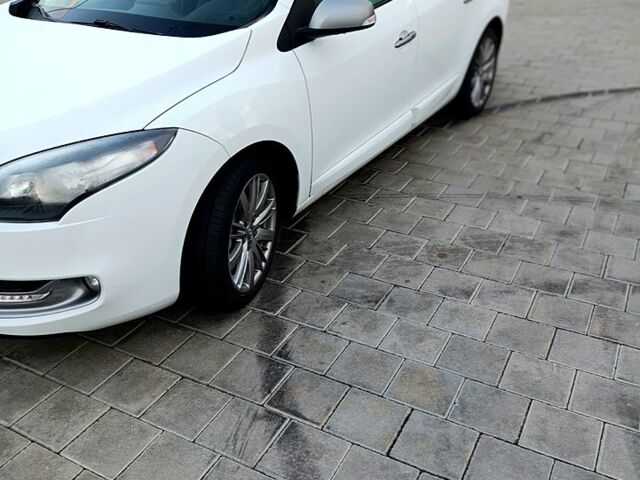 Белый Рено Меган, объемом двигателя 1.5 л и пробегом 212 тыс. км за 9700 $, фото 1 на Automoto.ua