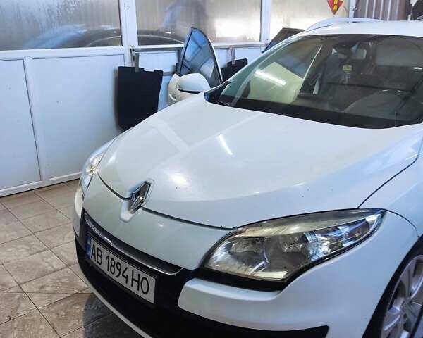 Білий Рено Меган, об'ємом двигуна 1.5 л та пробігом 221 тис. км за 6161 $, фото 11 на Automoto.ua