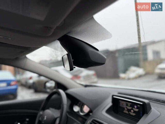 Белый Рено Меган, объемом двигателя 1.6 л и пробегом 153 тыс. км за 9300 $, фото 27 на Automoto.ua