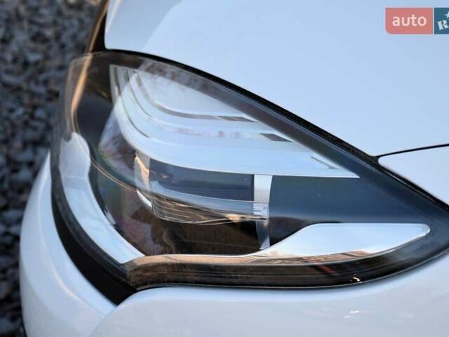 Белый Рено Меган, объемом двигателя 1.5 л и пробегом 232 тыс. км за 7800 $, фото 16 на Automoto.ua