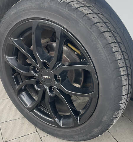 Рено Меган 2013 в Локачи на Automoto.ua Белый Рено Меган, объемом двигателя 1.5 л и пробегом 290 тыс. км за 7500 $, фото 13 на Automoto.ua