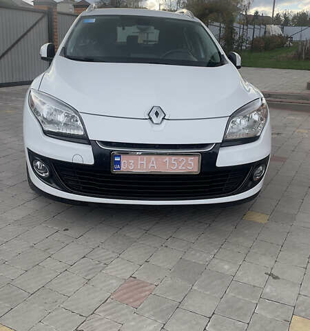 Рено Меган 2013 в Локачи на Automoto.ua Белый Рено Меган, объемом двигателя 1.5 л и пробегом 290 тыс. км за 7500 $, фото 1 на Automoto.ua