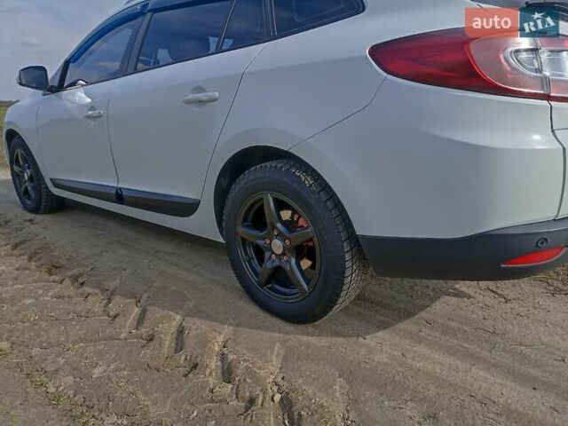 Белый Рено Меган, объемом двигателя 1.46 л и пробегом 340 тыс. км за 7900 $, фото 16 на Automoto.ua