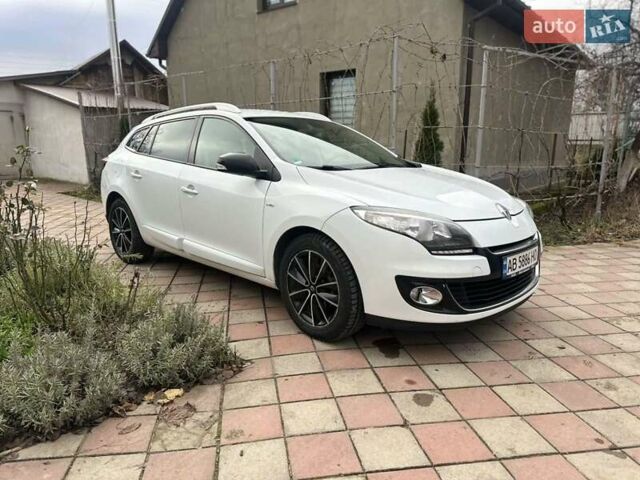 Белый Рено Меган, объемом двигателя 1.6 л и пробегом 245 тыс. км за 8800 $, фото 1 на Automoto.ua