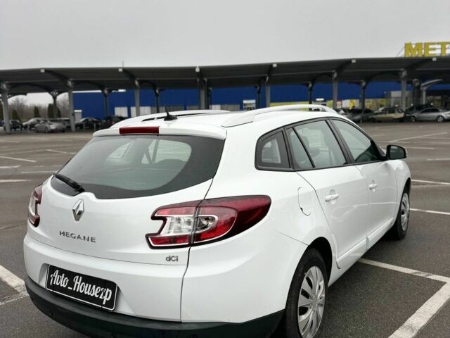 Белый Рено Меган, объемом двигателя 0 л и пробегом 260 тыс. км за 8300 $, фото 3 на Automoto.ua