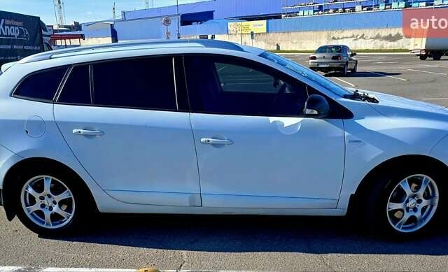 Белый Рено Меган, объемом двигателя 1.5 л и пробегом 207 тыс. км за 8500 $, фото 6 на Automoto.ua