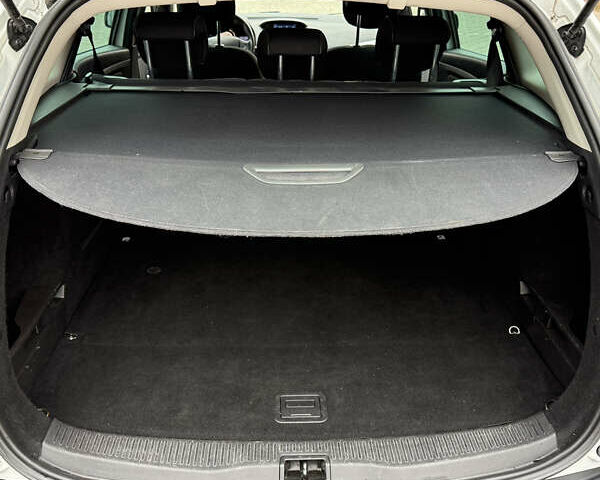 Белый Рено Меган, объемом двигателя 1.5 л и пробегом 236 тыс. км за 7900 $, фото 16 на Automoto.ua