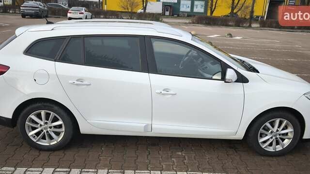 Белый Рено Меган, объемом двигателя 1.46 л и пробегом 280 тыс. км за 8500 $, фото 3 на Automoto.ua