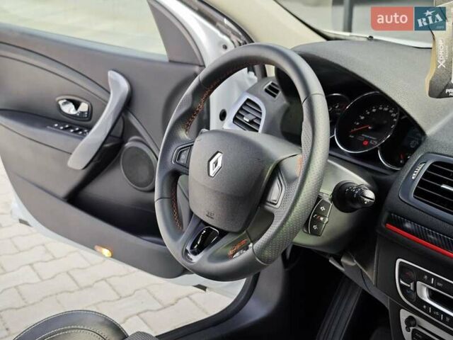 Белый Рено Меган, объемом двигателя 1.5 л и пробегом 209 тыс. км за 8888 $, фото 32 на Automoto.ua