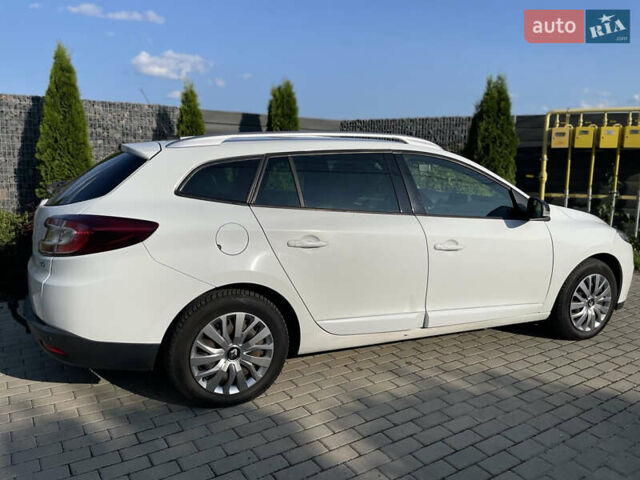 Белый Рено Меган, объемом двигателя 1.6 л и пробегом 372 тыс. км за 6100 $, фото 10 на Automoto.ua