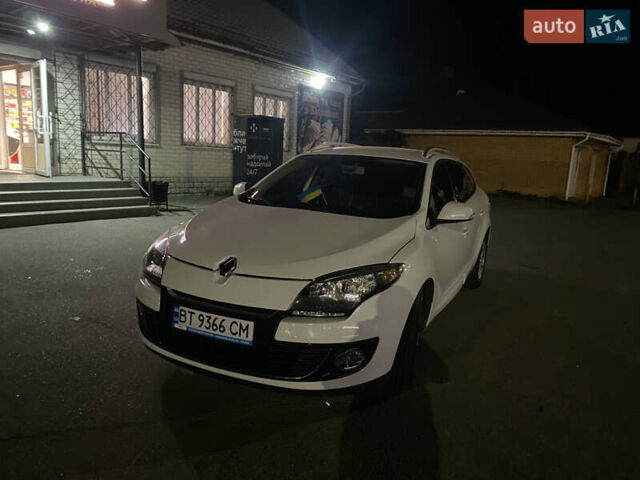 Білий Рено Меган, об'ємом двигуна 1.46 л та пробігом 282 тис. км за 7800 $, фото 3 на Automoto.ua