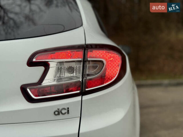 Білий Рено Меган, об'ємом двигуна 1.46 л та пробігом 245 тис. км за 8500 $, фото 26 на Automoto.ua