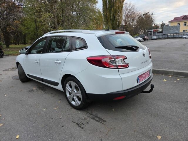 Белый Рено Меган, объемом двигателя 1.5 л и пробегом 226 тыс. км за 7300 $, фото 3 на Automoto.ua