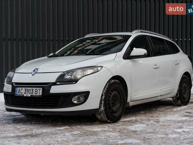 Белый Рено Меган, объемом двигателя 1.46 л и пробегом 291 тыс. км за 6200 $, фото 1 на Automoto.ua