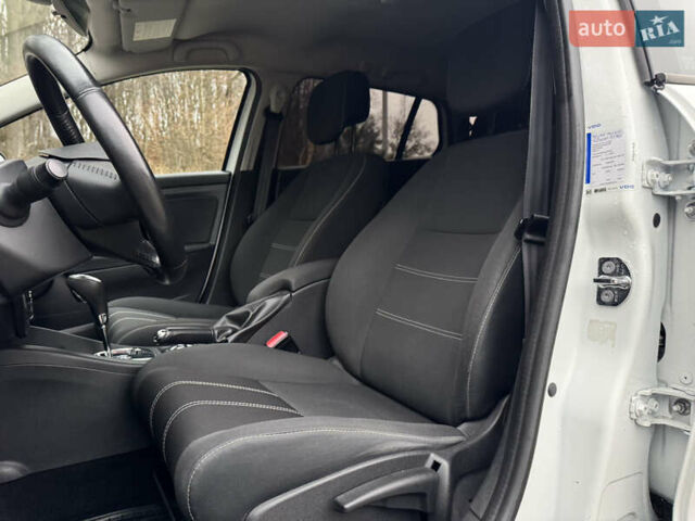 Білий Рено Меган, об'ємом двигуна 1.46 л та пробігом 245 тис. км за 8500 $, фото 7 на Automoto.ua