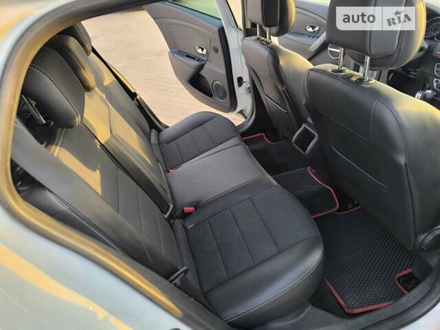 Белый Рено Меган, объемом двигателя 1.5 л и пробегом 296 тыс. км за 7900 $, фото 16 на Automoto.ua