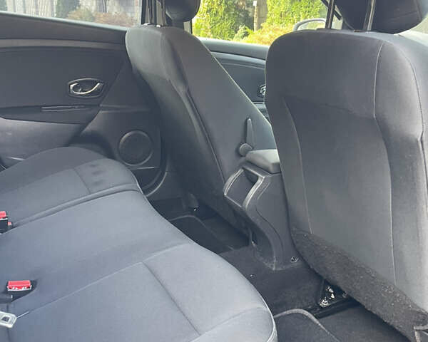 Білий Рено Меган, об'ємом двигуна 1.5 л та пробігом 199 тис. км за 8250 $, фото 19 на Automoto.ua