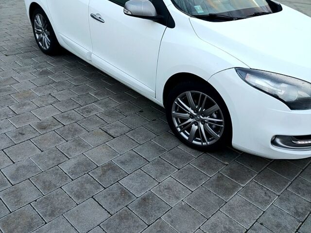 Белый Рено Меган, объемом двигателя 1.5 л и пробегом 212 тыс. км за 9700 $, фото 3 на Automoto.ua