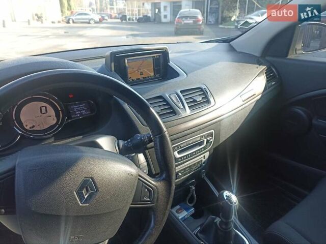 Белый Рено Меган, объемом двигателя 1.46 л и пробегом 287 тыс. км за 8499 $, фото 14 на Automoto.ua