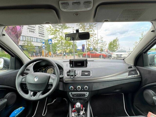 Белый Рено Меган, объемом двигателя 1.5 л и пробегом 285 тыс. км за 7790 $, фото 11 на Automoto.ua