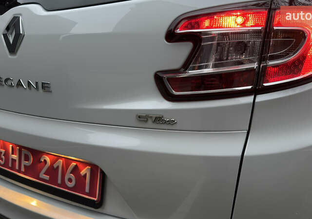 Белый Рено Меган, объемом двигателя 1.5 л и пробегом 241 тыс. км за 10200 $, фото 9 на Automoto.ua