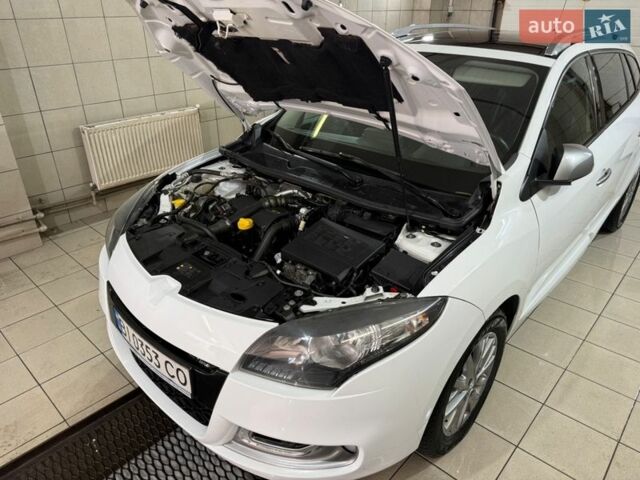 Белый Рено Меган, объемом двигателя 1.5 л и пробегом 272 тыс. км за 9500 $, фото 18 на Automoto.ua